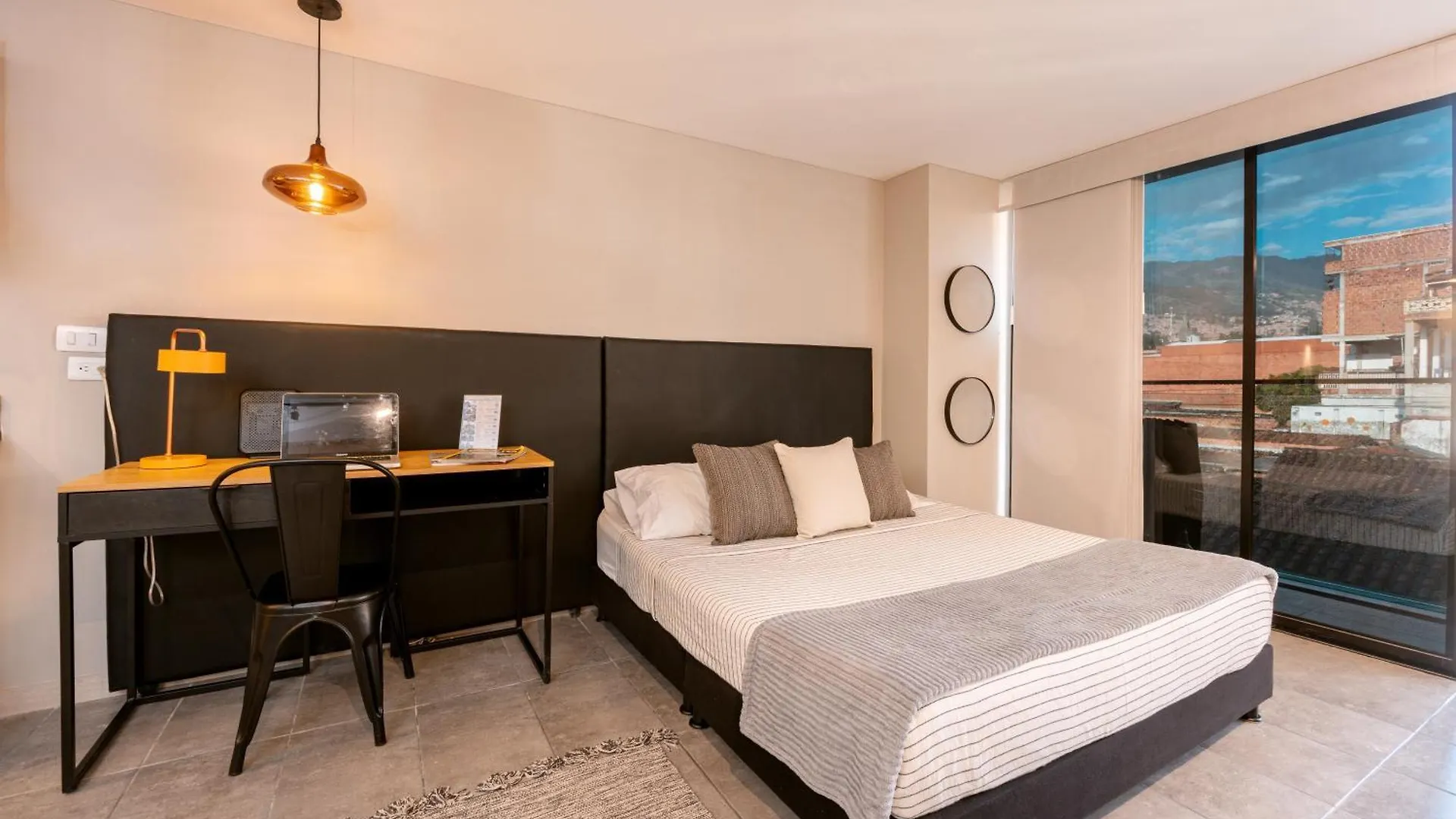 Tranvia 40 Apartment Medellin