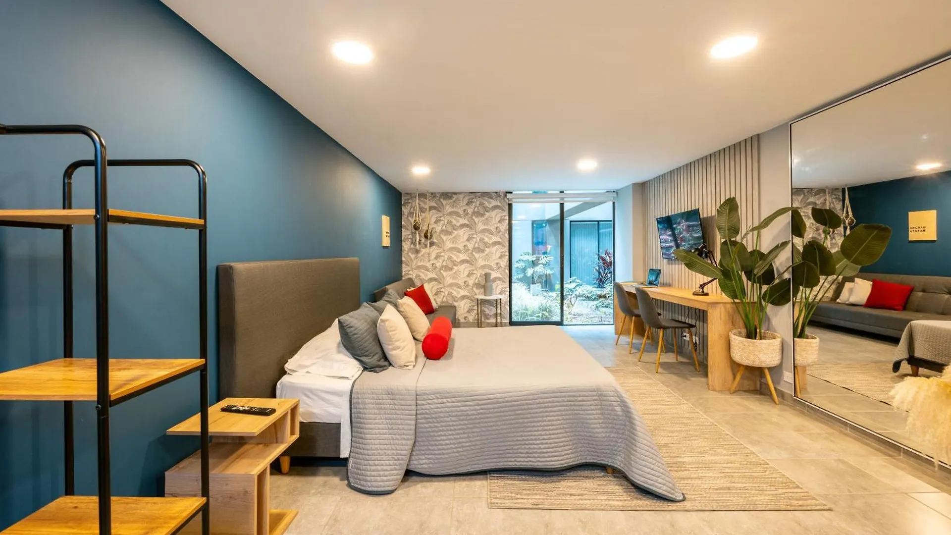 Tranvia 40 Apartment Medellin