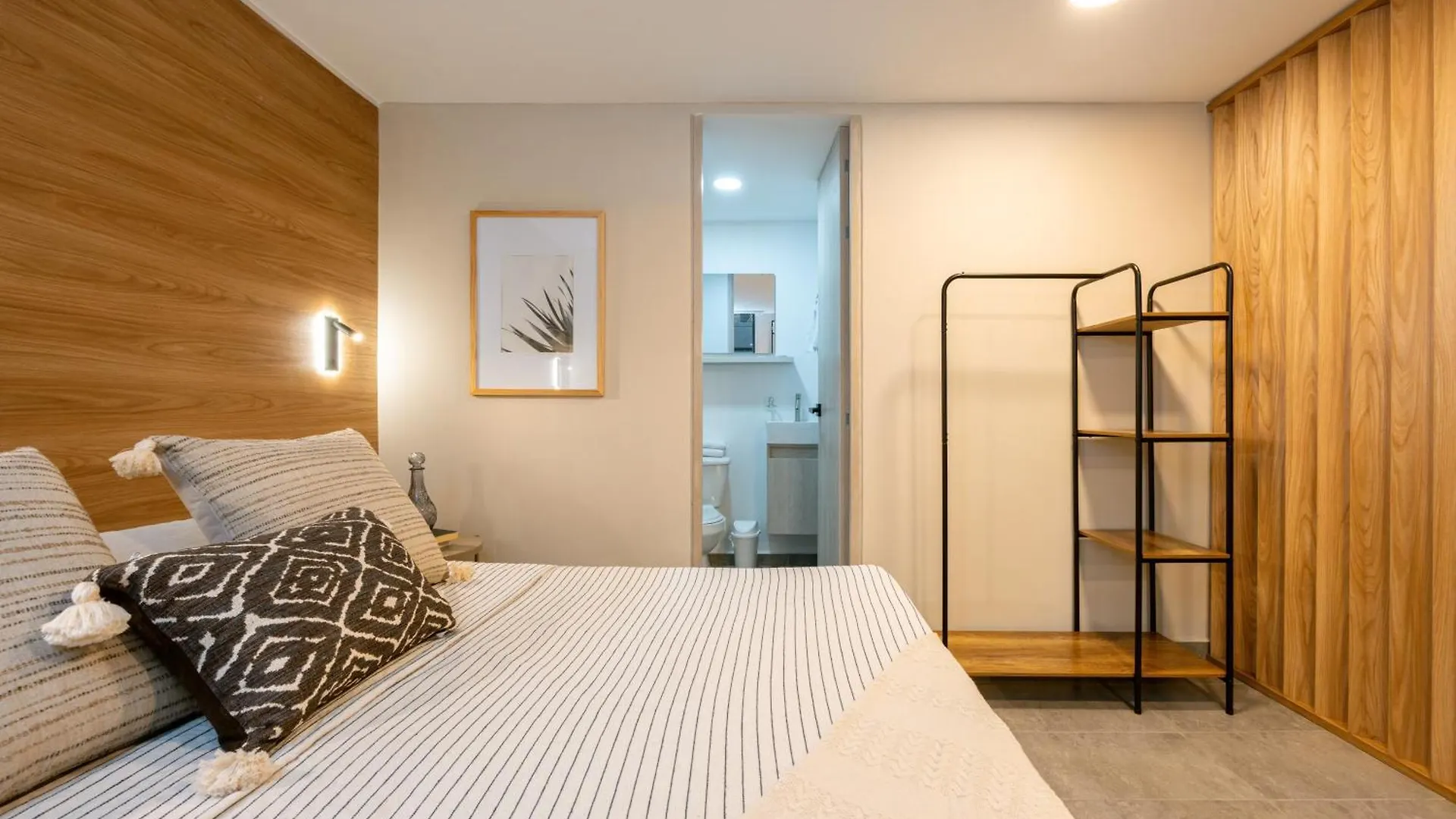 Tranvia 40 Apartment Medellin