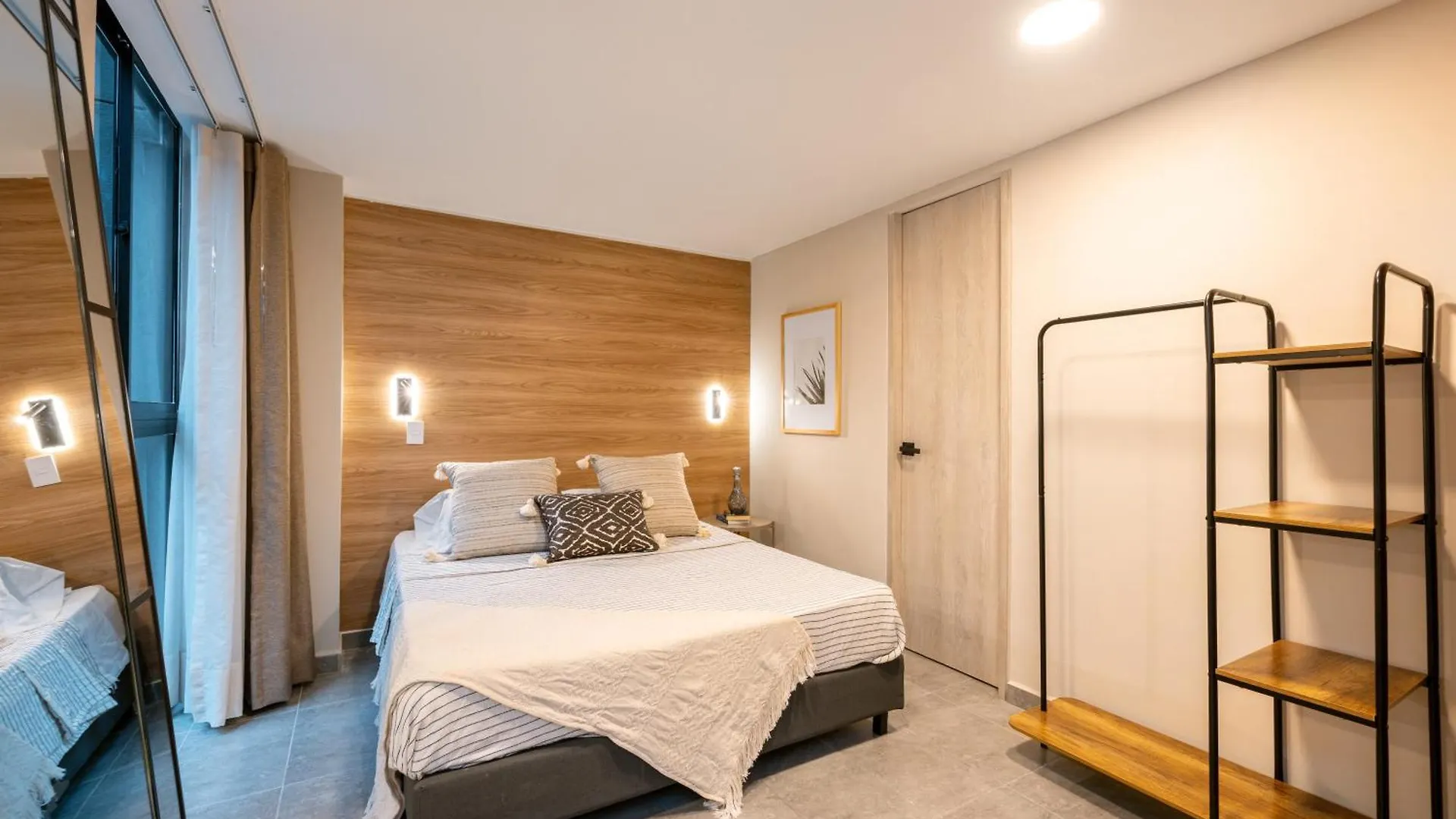 Tranvia 40 Apartment Medellin 0*,  Colombia